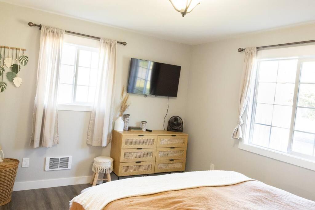 Waddle On Inn- Hot Tub, Pet Friendly, Fully Fenced, 5 Blocks To Beach! Ocean Park Dış mekan fotoğraf